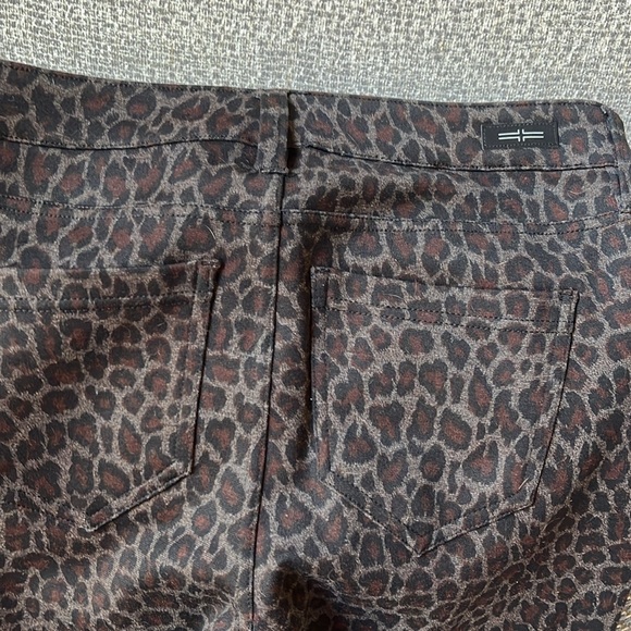 Liverpool woman’s Jean style pants - Picture 4 of 6